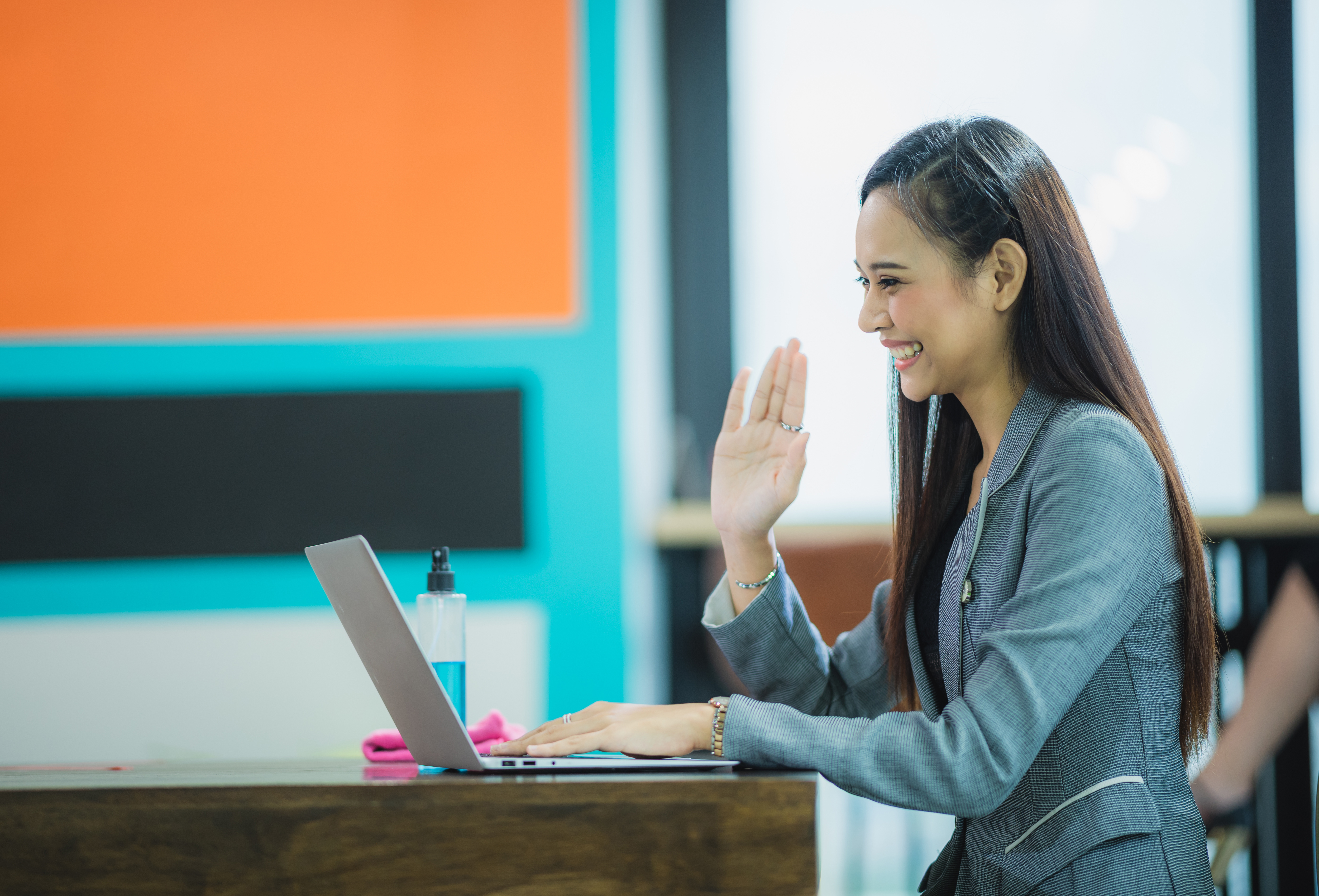 Connecting in the virtual world - how to remain human when presenting online